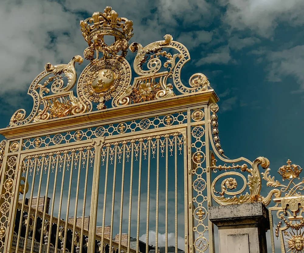 FF Daily #220: Kaushik Basu on the gated community of the bureaucratic elite